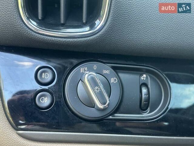 Красный Мини Кантримен, объемом двигателя 2 л и пробегом 83 тыс. км за 22950 $, фото 55 на Automoto.ua