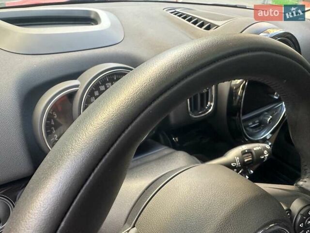 Красный Мини Кантримен, объемом двигателя 2 л и пробегом 83 тыс. км за 22950 $, фото 78 на Automoto.ua