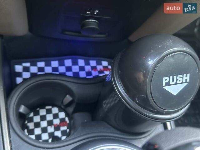 Красный Мини Кантримен, объемом двигателя 2 л и пробегом 83 тыс. км за 22950 $, фото 70 на Automoto.ua