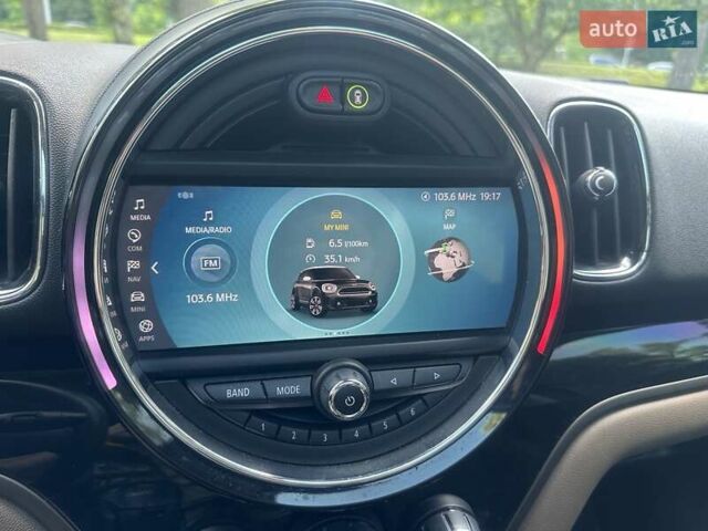 Красный Мини Кантримен, объемом двигателя 2 л и пробегом 83 тыс. км за 22950 $, фото 46 на Automoto.ua