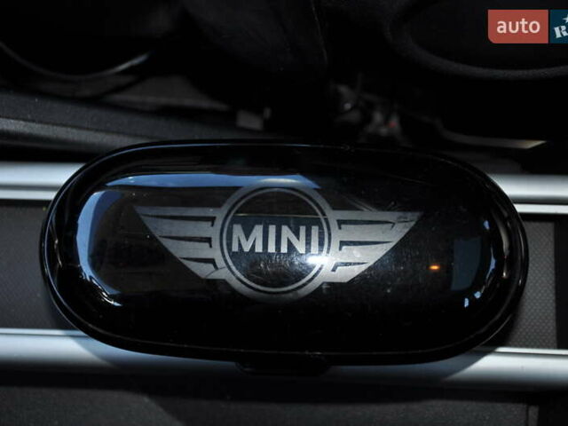 Міні Кантрімен 2012 у Одесі на Automoto.ua Червоний Міні Кантрімен, об'ємом двигуна 1.6 л та пробігом 112 тис. км за 8500 $, фото 25 на Automoto.ua
