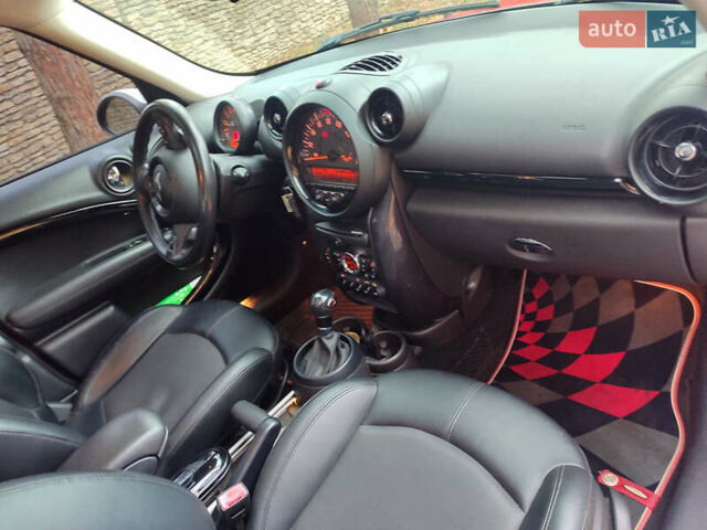 Червоний Міні Кантрімен, об'ємом двигуна 1.6 л та пробігом 188 тис. км за 9300 $, фото 9 на Automoto.ua