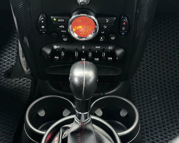 Червоний Міні Кантрімен, об'ємом двигуна 1.6 л та пробігом 139 тис. км за 13400 $, фото 16 на Automoto.ua