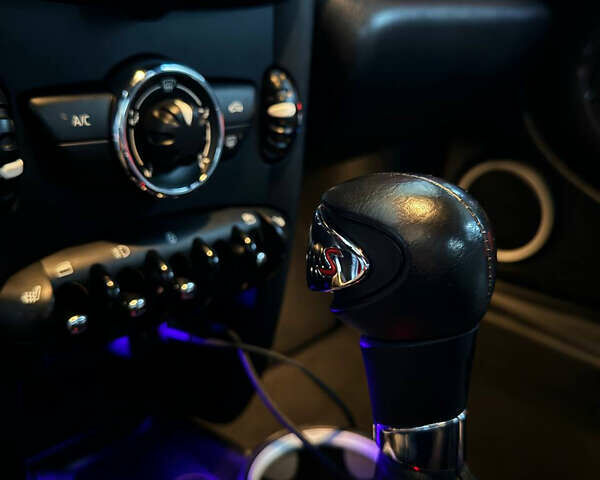 Мини Кантримен, объемом двигателя 1.6 л и пробегом 110 тыс. км за 9000 $, фото 1 на Automoto.ua