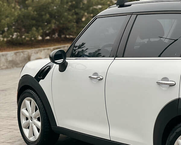 Міні Кантрімен, об'ємом двигуна 1.6 л та пробігом 183 тис. км за 10800 $, фото 3 на Automoto.ua