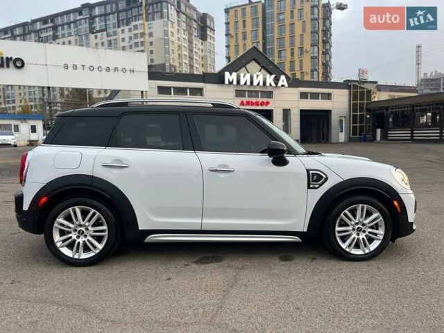 Мини Кантримен, объемом двигателя 2 л и пробегом 92 тыс. км за 18900 $, фото 11 на Automoto.ua