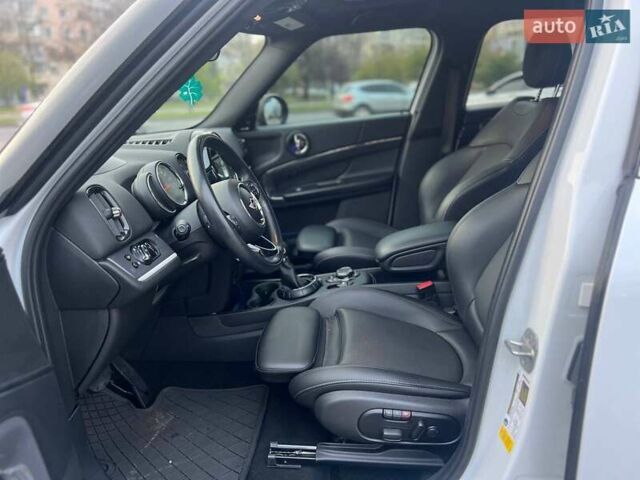 Мини Кантримен, объемом двигателя 2 л и пробегом 92 тыс. км за 18900 $, фото 17 на Automoto.ua