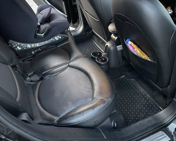 Мини Кантримен, объемом двигателя 1.6 л и пробегом 153 тыс. км за 9000 $, фото 8 на Automoto.ua