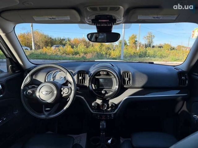 Мини Кантримен, объемом двигателя 2 л и пробегом 170 тыс. км за 17999 $, фото 12 на Automoto.ua