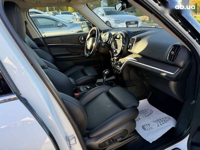 Мини Кантримен, объемом двигателя 2 л и пробегом 170 тыс. км за 17999 $, фото 9 на Automoto.ua