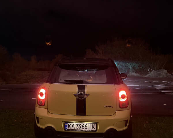 Желтый Мини Кантримен, объемом двигателя 1.6 л и пробегом 217 тыс. км за 8400 $, фото 3 на Automoto.ua