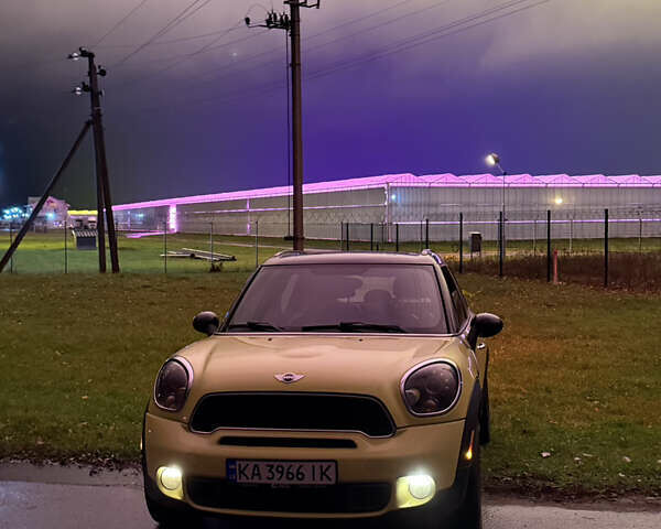 Желтый Мини Кантримен, объемом двигателя 1.6 л и пробегом 217 тыс. км за 8400 $, фото 1 на Automoto.ua