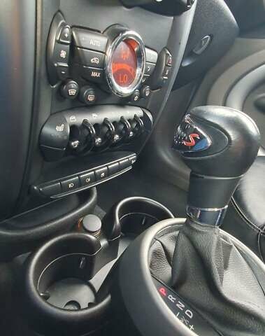 Серый Мини Кантримен, объемом двигателя 1.6 л и пробегом 275 тыс. км за 9499 $, фото 5 на Automoto.ua