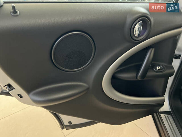 Серый Мини Кантримен, объемом двигателя 1.6 л и пробегом 100 тыс. км за 9999 $, фото 13 на Automoto.ua