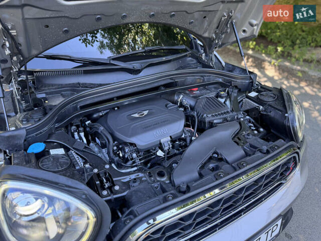 Серый Мини Кантримен, объемом двигателя 2 л и пробегом 77 тыс. км за 23500 $, фото 5 на Automoto.ua