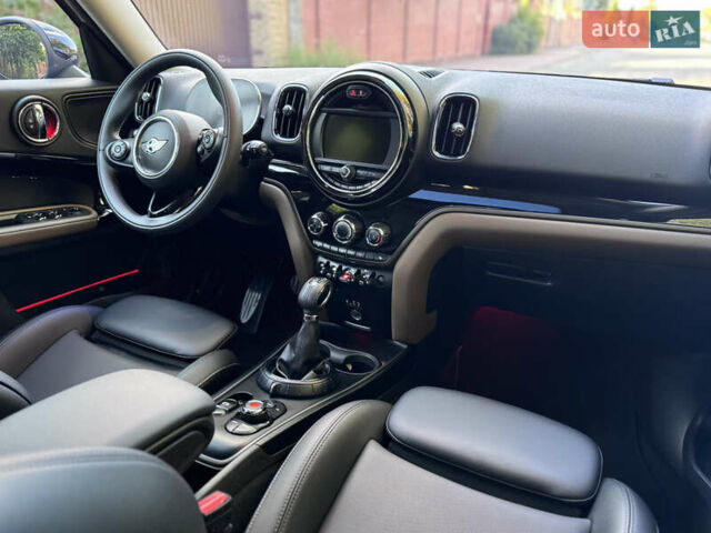 Серый Мини Кантримен, объемом двигателя 2 л и пробегом 77 тыс. км за 23500 $, фото 44 на Automoto.ua