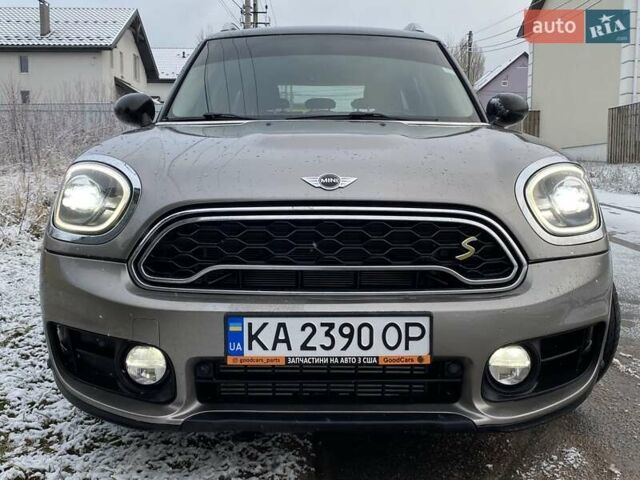 Серый Мини Кантримен, объемом двигателя 2 л и пробегом 121 тыс. км за 15900 $, фото 3 на Automoto.ua
