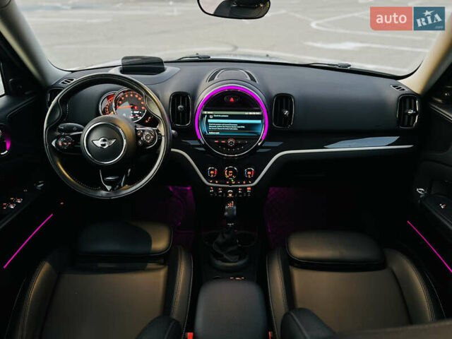 Сірий Міні Кантрімен, об'ємом двигуна 2 л та пробігом 73 тис. км за 20200 $, фото 35 на Automoto.ua