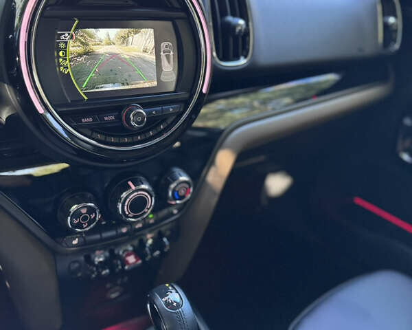 Серый Мини Кантримен, объемом двигателя 2 л и пробегом 77 тыс. км за 25000 $, фото 7 на Automoto.ua