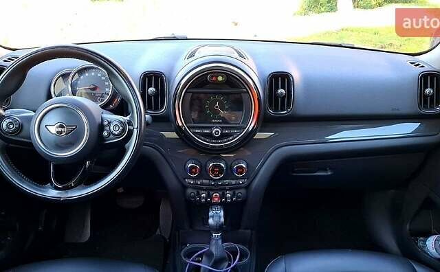 Мини Кантримен 2018 в Киеве на Automoto.ua Серый Мини Кантримен, объемом двигателя 1.5 л и пробегом 137 тыс. км за 16600 $, фото 10 на Automoto.ua