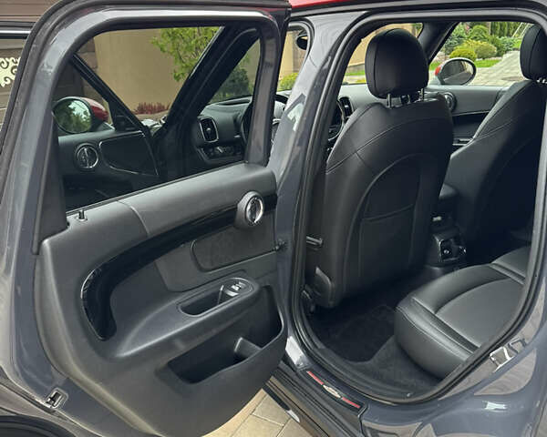 Мини Кантримен 2019 в Черновцах на Automoto.ua Серый Мини Кантримен, объемом двигателя 2 л и пробегом 107 тыс. км за 23900 $, фото 47 на Automoto.ua