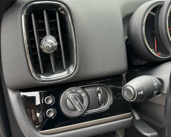 Мини Кантримен 2019 в Черновцах на Automoto.ua Серый Мини Кантримен, объемом двигателя 2 л и пробегом 107 тыс. км за 23900 $, фото 37 на Automoto.ua