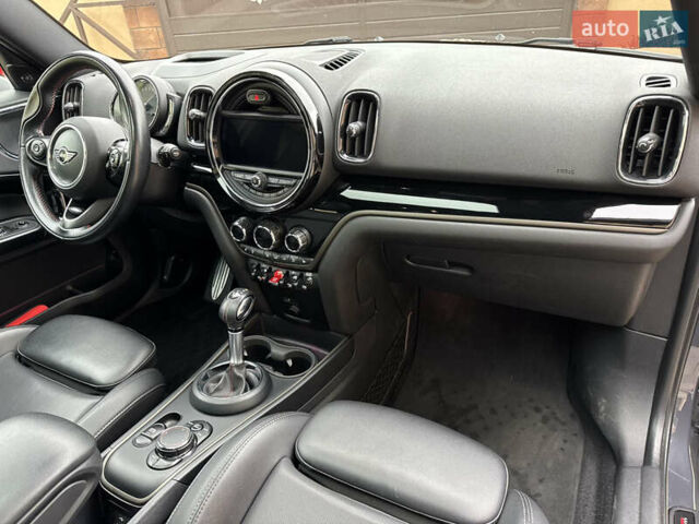 Мини Кантримен 2019 в Черновцах на Automoto.ua Серый Мини Кантримен, объемом двигателя 2 л и пробегом 107 тыс. км за 23900 $, фото 52 на Automoto.ua