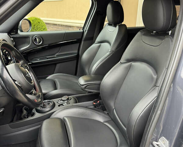 Мини Кантримен 2019 в Черновцах на Automoto.ua Серый Мини Кантримен, объемом двигателя 2 л и пробегом 107 тыс. км за 23900 $, фото 43 на Automoto.ua