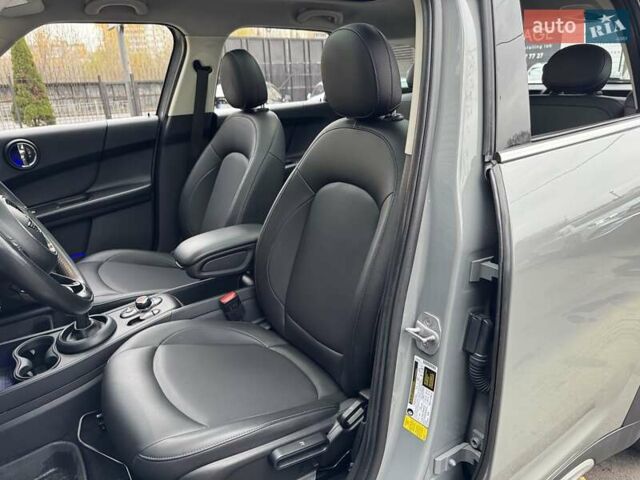 Сірий Міні Кантрімен, об'ємом двигуна 1.5 л та пробігом 101 тис. км за 18900 $, фото 9 на Automoto.ua