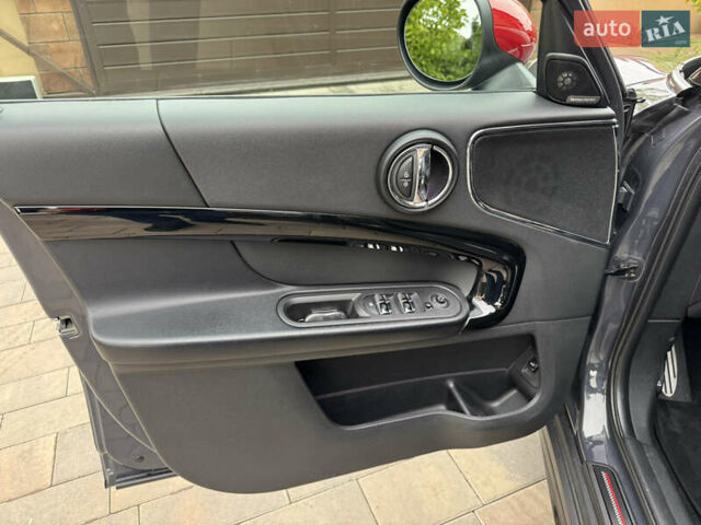 Мини Кантримен 2019 в Черновцах на Automoto.ua Серый Мини Кантримен, объемом двигателя 2 л и пробегом 107 тыс. км за 23900 $, фото 35 на Automoto.ua