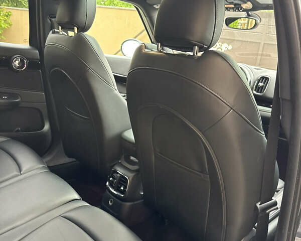 Мини Кантримен 2019 в Черновцах на Automoto.ua Серый Мини Кантримен, объемом двигателя 2 л и пробегом 107 тыс. км за 23900 $, фото 49 на Automoto.ua