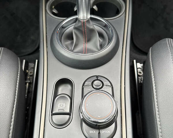 Мини Кантримен 2019 в Черновцах на Automoto.ua Серый Мини Кантримен, объемом двигателя 2 л и пробегом 107 тыс. км за 23900 $, фото 58 на Automoto.ua