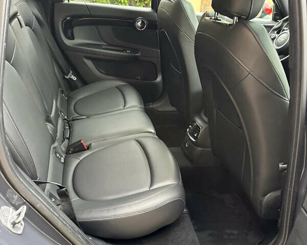 Мини Кантримен 2019 в Черновцах на Automoto.ua Серый Мини Кантримен, объемом двигателя 2 л и пробегом 107 тыс. км за 23900 $, фото 48 на Automoto.ua