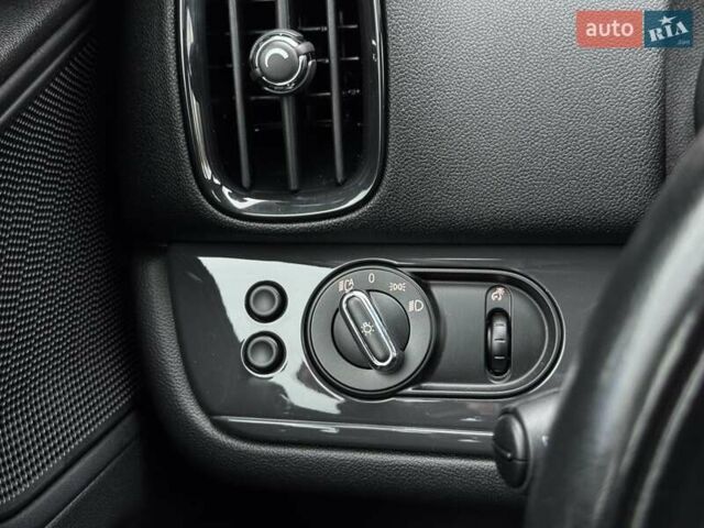 Сірий Міні Кантрімен, об'ємом двигуна 1.5 л та пробігом 101 тис. км за 18900 $, фото 22 на Automoto.ua