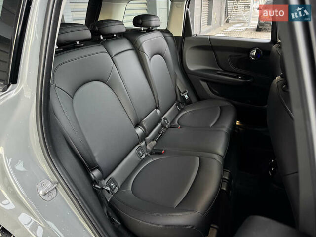 Сірий Міні Кантрімен, об'ємом двигуна 1.5 л та пробігом 101 тис. км за 17900 $, фото 12 на Automoto.ua