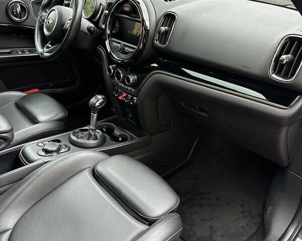 Мини Кантримен 2019 в Черновцах на Automoto.ua Серый Мини Кантримен, объемом двигателя 2 л и пробегом 107 тыс. км за 23900 $, фото 51 на Automoto.ua