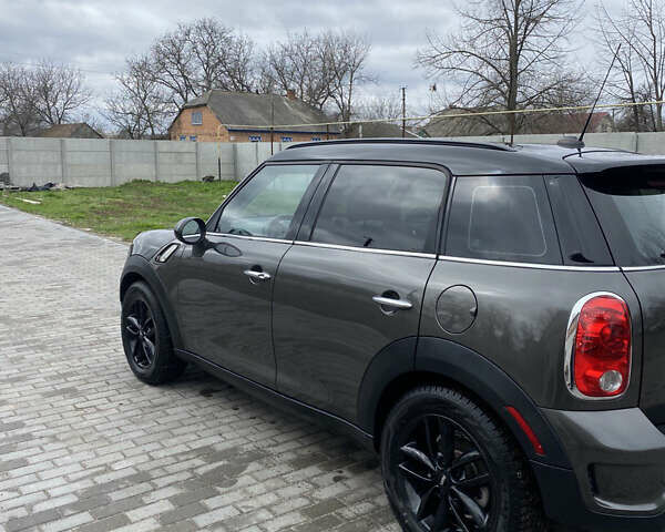 Серый Мини Кантримен, объемом двигателя 1.6 л и пробегом 147 тыс. км за 9400 $, фото 2 на Automoto.ua