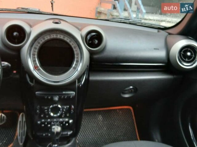 Серый Мини Кантримен, объемом двигателя 2 л и пробегом 220 тыс. км за 10500 $, фото 6 на Automoto.ua