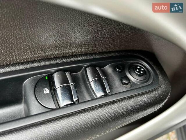 Серый Мини Кантримен, объемом двигателя 2 л и пробегом 167 тыс. км за 12700 $, фото 33 на Automoto.ua