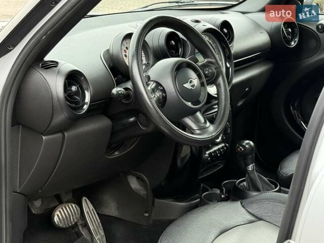 Серый Мини Кантримен, объемом двигателя 1.6 л и пробегом 125 тыс. км за 9500 $, фото 8 на Automoto.ua