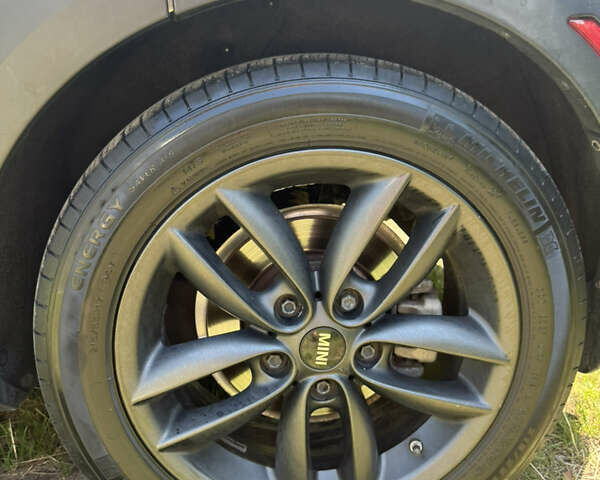 Серый Мини Кантримен, объемом двигателя 1.6 л и пробегом 227 тыс. км за 8800 $, фото 11 на Automoto.ua