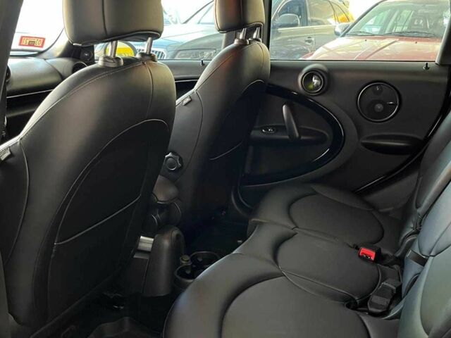 Сірий Міні Кантрімен, об'ємом двигуна 1.6 л та пробігом 115 тис. км за 11600 $, фото 18 на Automoto.ua