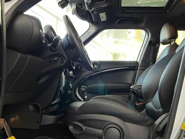 Сірий Міні Кантрімен, об'ємом двигуна 1.6 л та пробігом 115 тис. км за 11600 $, фото 8 на Automoto.ua