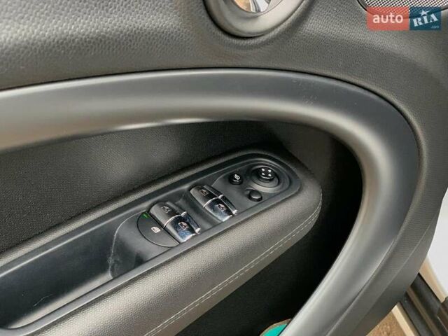 Серый Мини Кантримен, объемом двигателя 1.6 л и пробегом 77 тыс. км за 16940 $, фото 18 на Automoto.ua