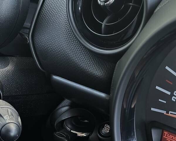 Сірий Міні Кантрімен, об'ємом двигуна 1.6 л та пробігом 72 тис. км за 17900 $, фото 7 на Automoto.ua