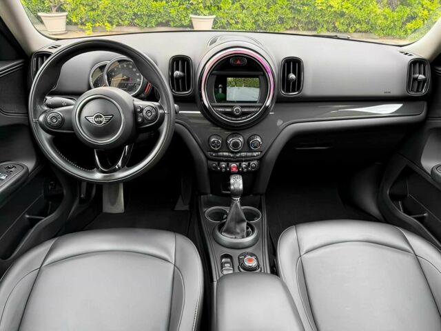 Сірий Міні Кантрімен, об'ємом двигуна 1.5 л та пробігом 31 тис. км за 11600 $, фото 9 на Automoto.ua