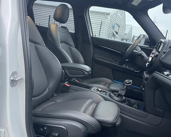 Серый Мини Кантримен, объемом двигателя 1.5 л и пробегом 44 тыс. км за 32000 $, фото 30 на Automoto.ua