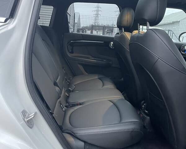 Серый Мини Кантримен, объемом двигателя 1.5 л и пробегом 44 тыс. км за 32000 $, фото 35 на Automoto.ua