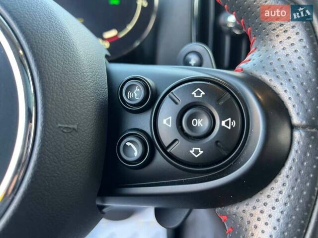 Сірий Міні Кантрімен, об'ємом двигуна 2 л та пробігом 57 тис. км за 25300 $, фото 36 на Automoto.ua