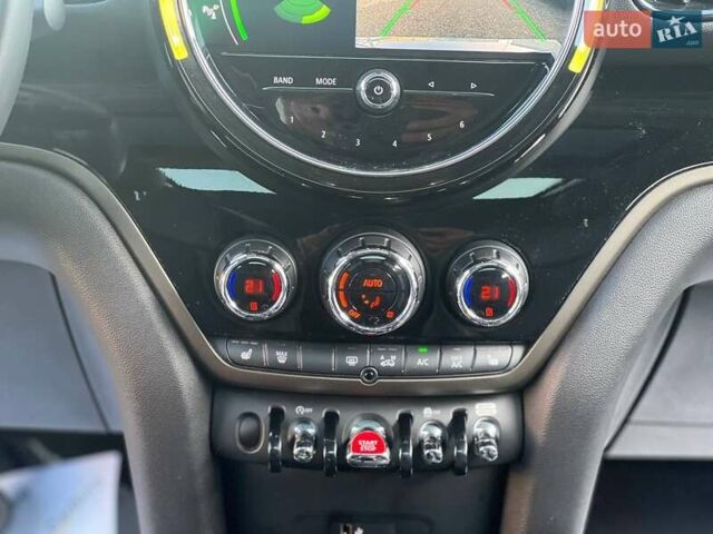 Сірий Міні Кантрімен, об'ємом двигуна 2 л та пробігом 57 тис. км за 25300 $, фото 27 на Automoto.ua